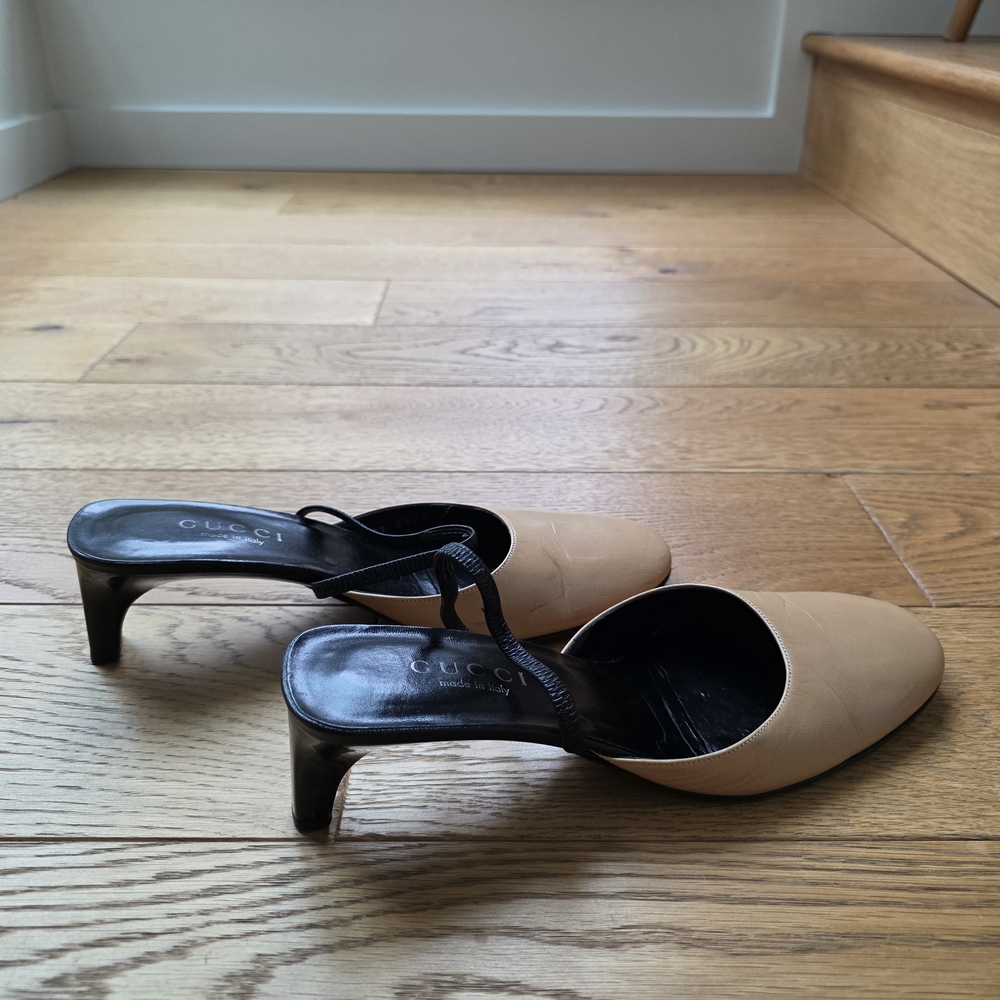 Gucci Women's Tan Leather Mules - Picture 4 of 8